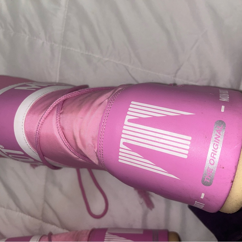 Pink Icon Moon Boots - Picture 10 of 10